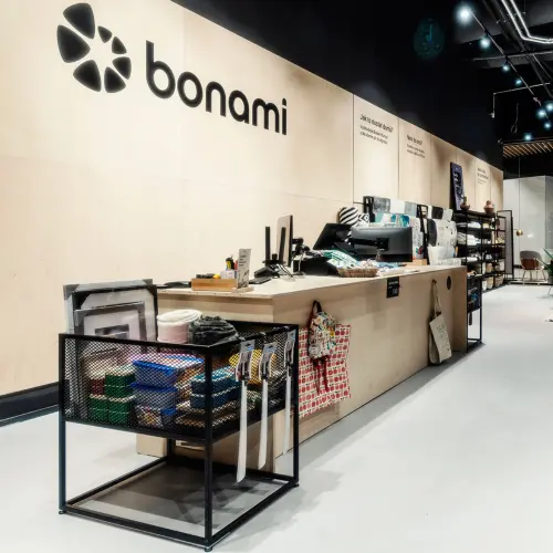 Refuel_252_Bonami_shop_11